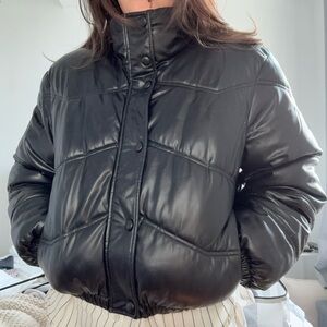 Zara Women's Black Puffer Coat Size M